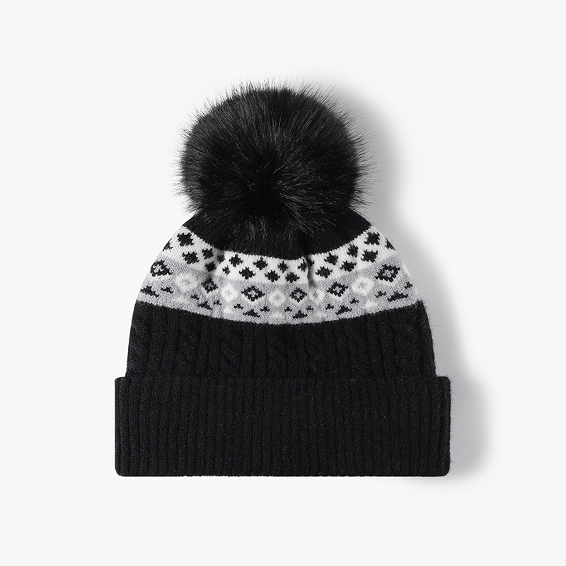 女性用、二重の裏地が付いたフェア・アイル編みのニット帽。フェ - Beanie Cuffed Knit のレビューと価格